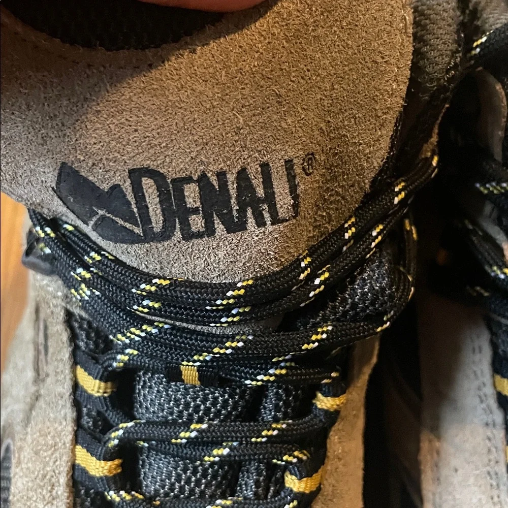 Denali Men's Hiking Boots - Black and Brown Size 8.5